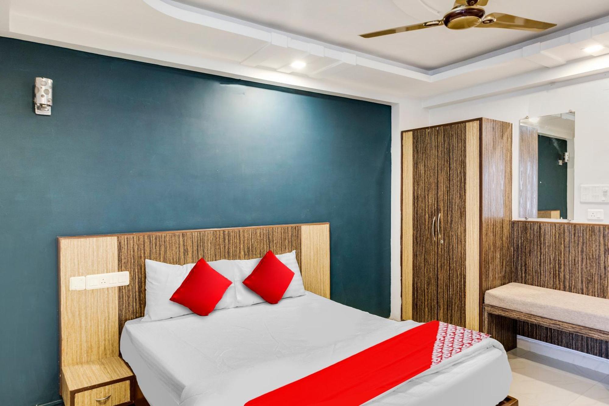 Hotel O Sea View 3*